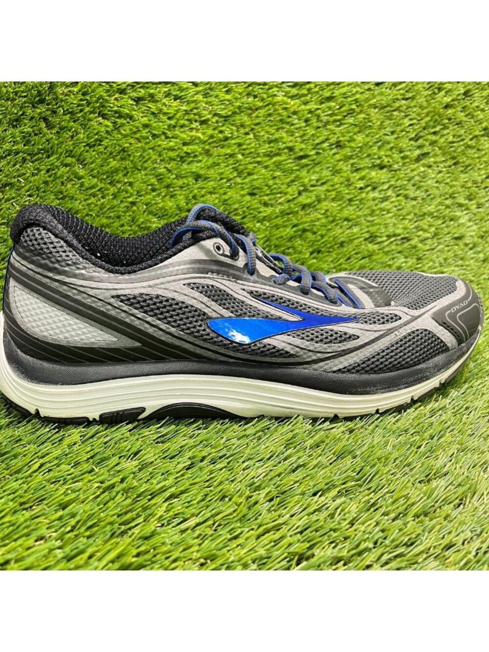Brooks Dyad 9 Mens Size 10.5 Black Blue Athletic Running Walking Shoes Sneakers